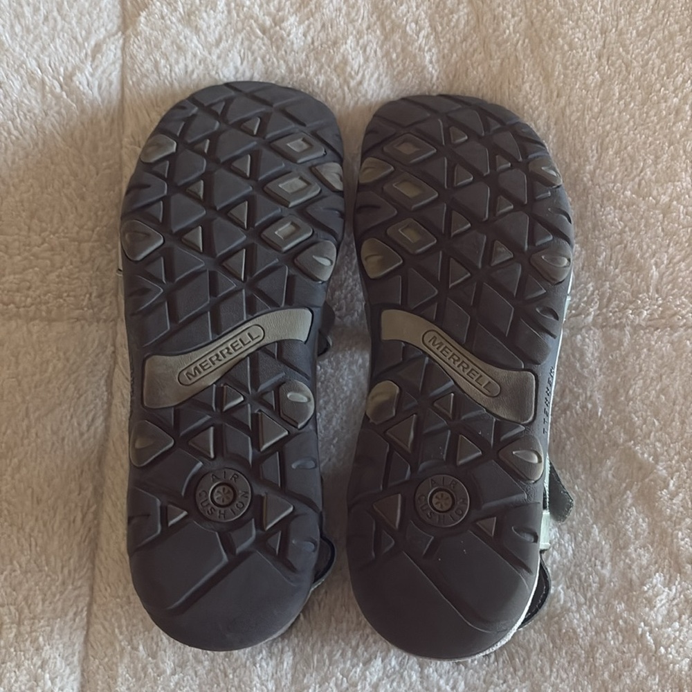 Green and Grey Merrell Sandals - Picture 2 of 6